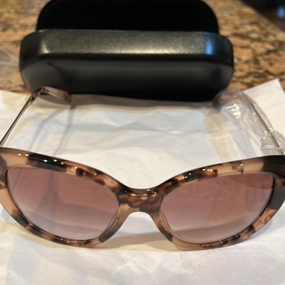 Nwt coach pink tortoise sunglasses - Picture 7 of 11